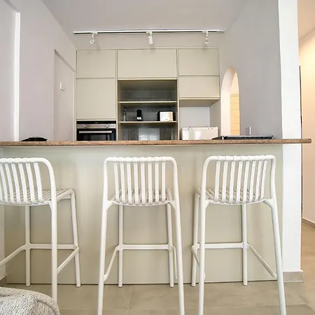 Diamond 206 Paphos