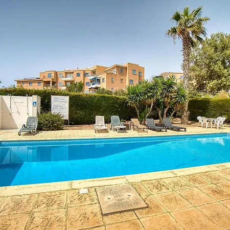 Diamond 206 * Paphos